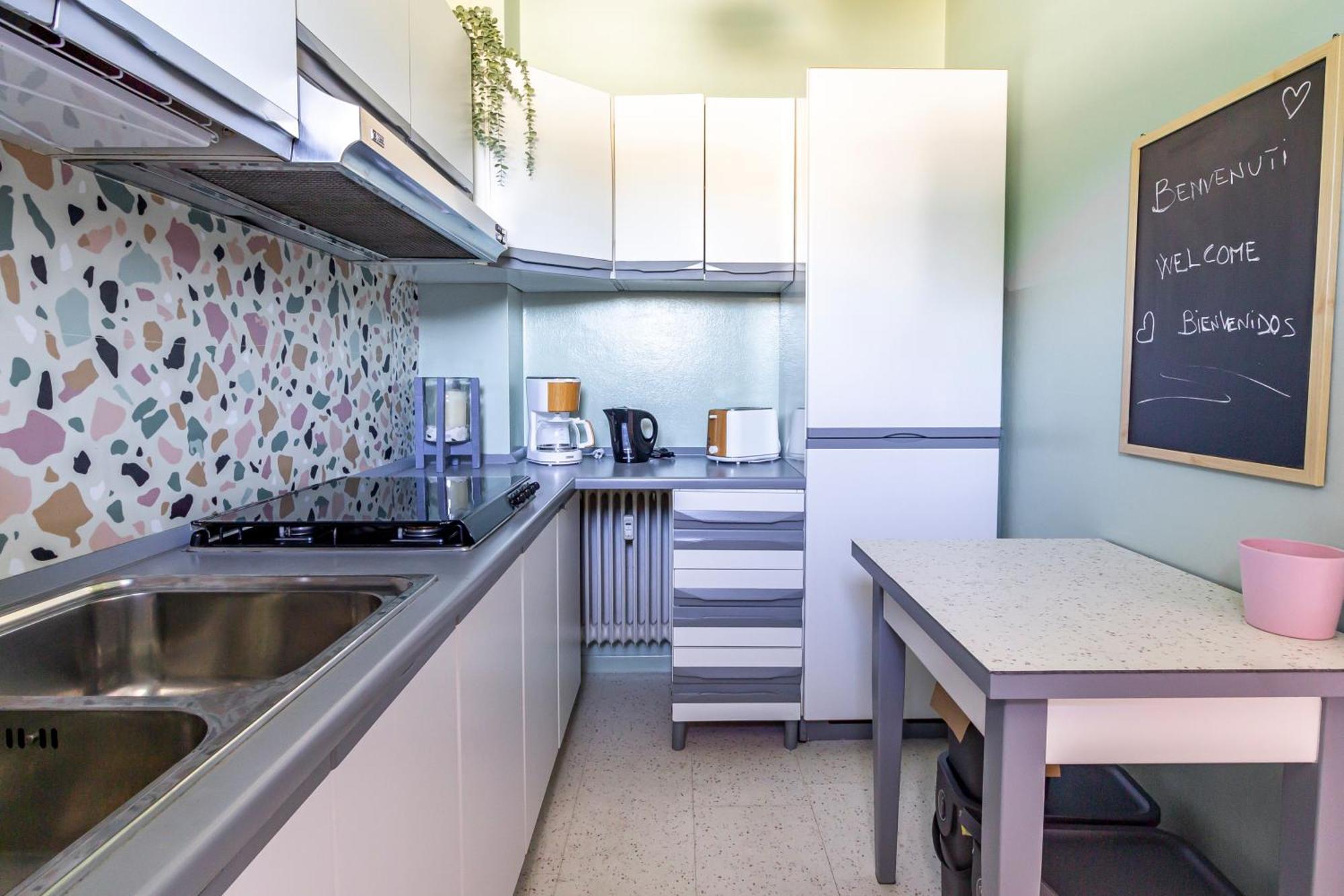 Parking & Terrace - Large 90 Mq - Self Check-In & Remote Access Apartment โกโม ภายนอก รูปภาพ